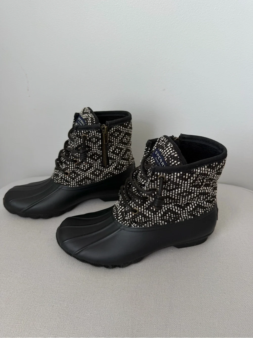 Sperry Top Sider Saltwater Duck Boots Tribal Print Women's Size 5.5